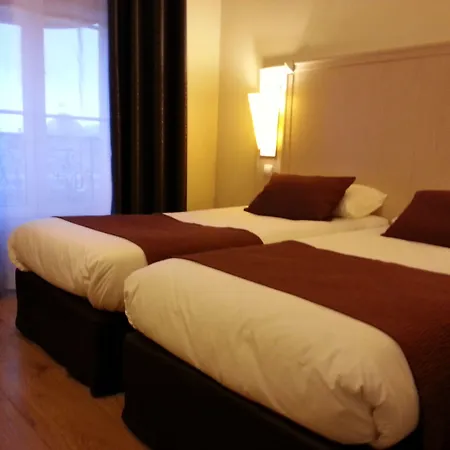 Derby Eiffel 4* Paris