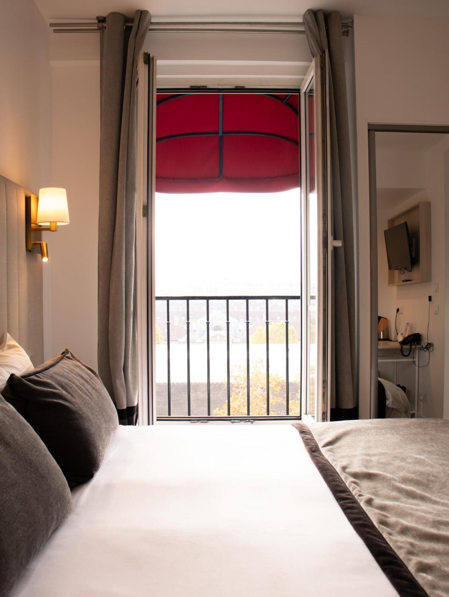 Derby Eiffel 3* Parigi